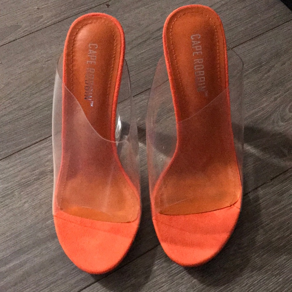 NWT Cape Robbin shoes